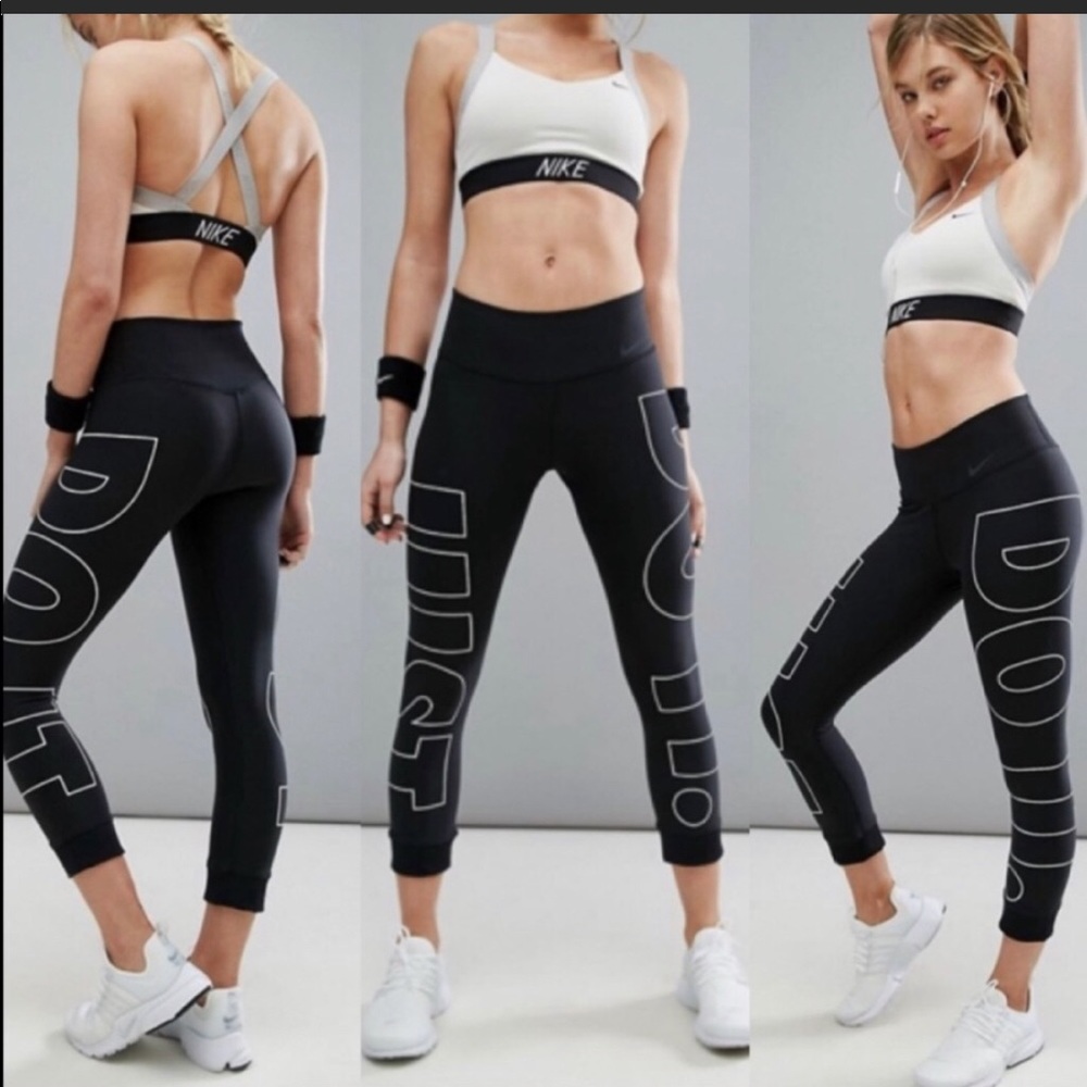 nike crop leggings. xs. in great condition